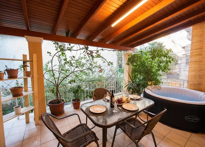 Luxury Katrinas Apartment With Outdoor Jacuzzi